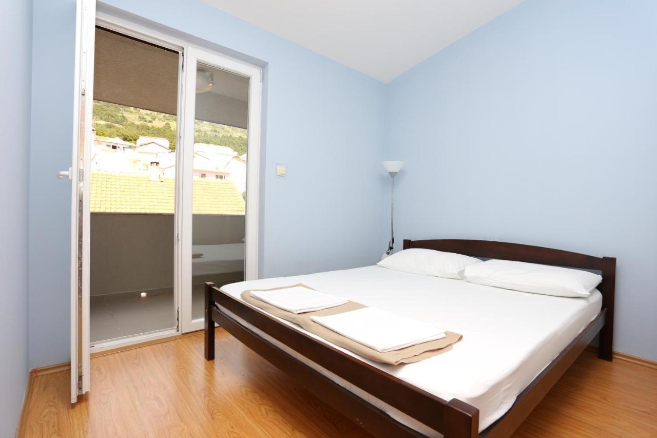 Apartments By The Sea Nemira, Omis - 17039 Tice Екстериор снимка